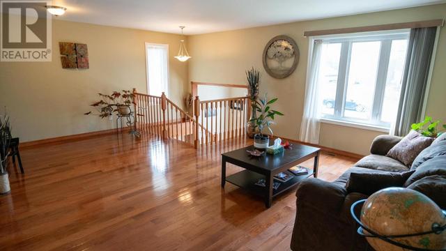 1162 Wallace Ter, House detached with 3 bedrooms, 2 bathrooms and null parking in Sault Ste. Marie ON | Image 5
