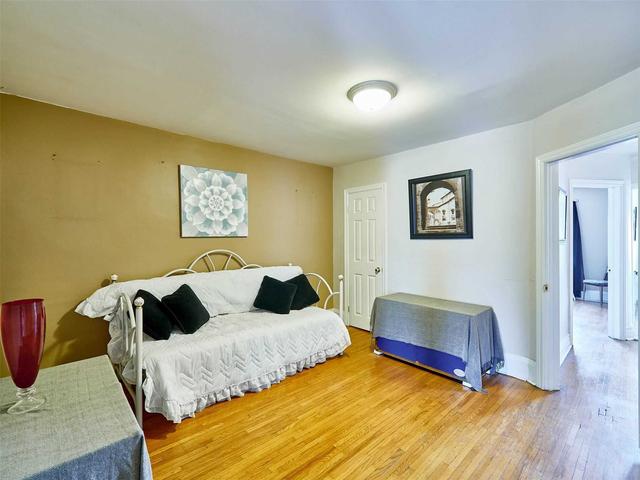 1925 Dufferin St, House detached with 3 bedrooms, 3 bathrooms and 4 parking in Toronto ON | Image 5