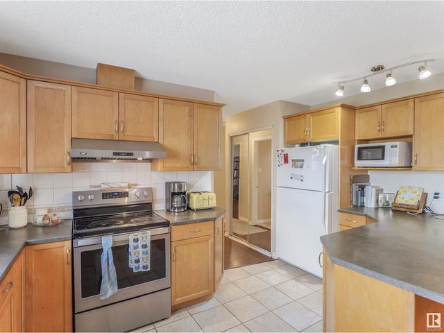 11208 35a Av Nw, House detached with 5 bedrooms, 2 bathrooms and 4 parking in Edmonton AB | Image 12