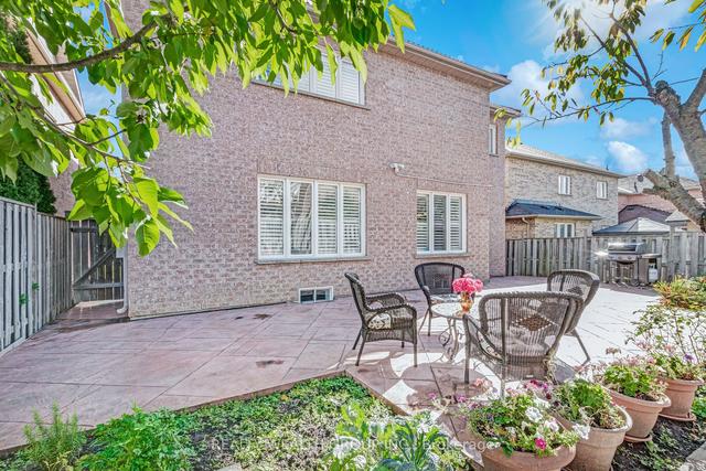 105 Red River Cres, House detached with 4 bedrooms, 4 bathrooms and 7 parking in Newmarket ON | Image 31