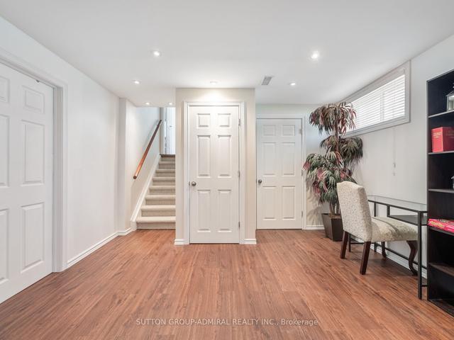 52a Cedar Brae Blvd, House detached with 4 bedrooms, 2 bathrooms and 5.5 parking in Toronto ON | Image 19