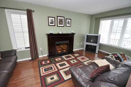 2269 Winlord Pl, House detached with 4 bedrooms, 3 bathrooms and 1 parking in Oshawa ON | Image 4