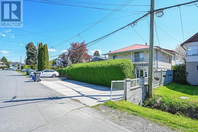 9200 Walford Street, House detached with 4 bedrooms, 3 bathrooms and 6 parking in Richmond BC | Image 30