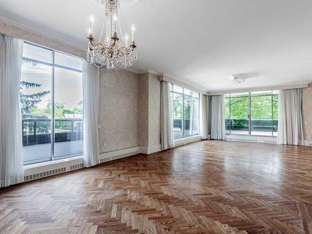 201 - 2600 Bathurst St, Condo with 3 bedrooms, 3 bathrooms and 2 parking in Toronto ON | Image 24