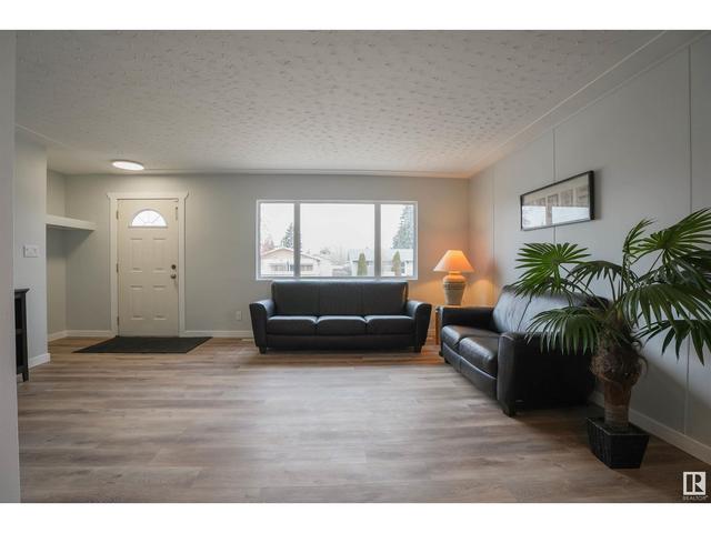 10911 135a Av Nw, House detached with 4 bedrooms, 2 bathrooms and null parking in Edmonton AB | Image 15