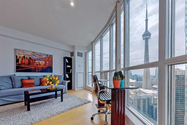 3501 - 8 York St, Condo with 0 bedrooms, 1 bathrooms and 0 parking in Toronto ON | Image 12