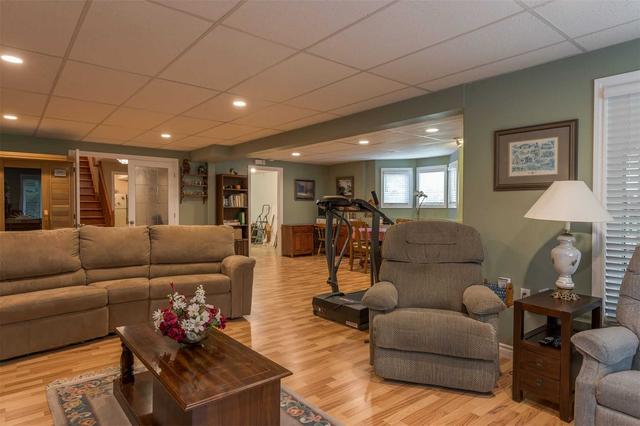 70 Cedartree Lane, House detached with 2 bedrooms, 3 bathrooms and 6 parking in Kawartha Lakes ON | Image 30