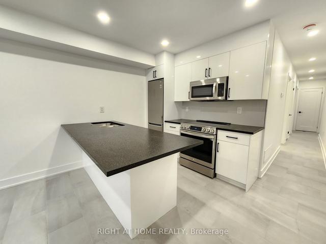 95 Hallam St, House detached with 4 bedrooms, 7 bathrooms and 0 parking in Toronto ON | Image 30