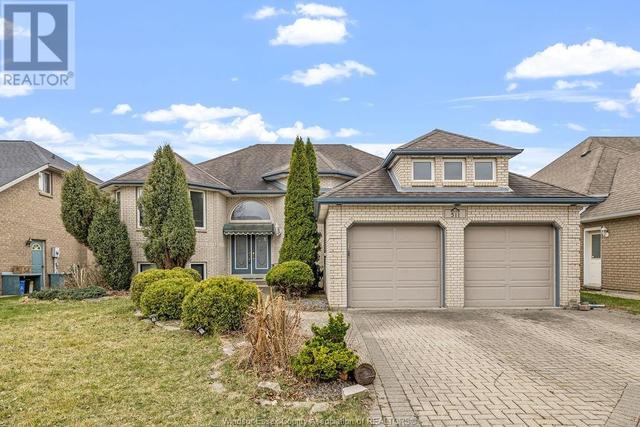 511 Christina Crescent, House detached with 5 bedrooms, 2 bathrooms and null parking in Windsor ON | Image 1