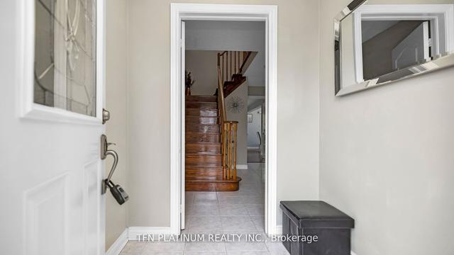 46 Colchester Ave, House detached with 3 bedrooms, 4 bathrooms and 4 parking in Brampton ON | Image 23