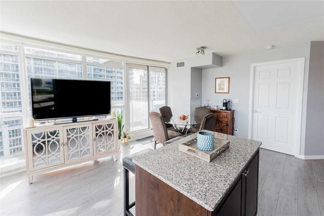 963 - 209 Fort York Blvd, Condo with 2 bedrooms, 1 bathrooms and 1 parking in Toronto ON | Image 11