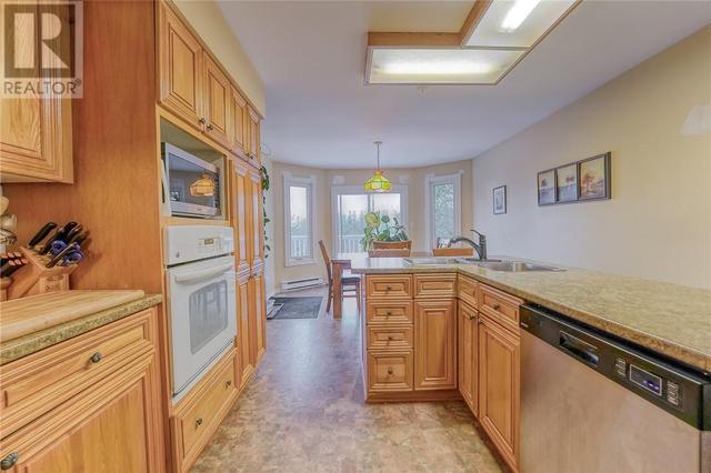 1331 Paquette Street, House detached with 4 bedrooms, 3 bathrooms and null parking in Greater Sudbury ON | Image 5