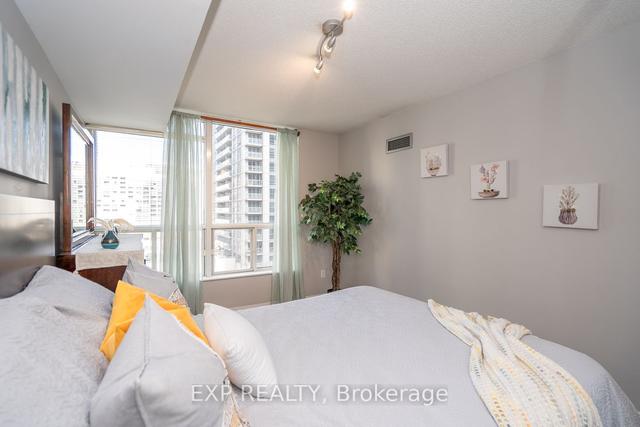 902 - 750 Bay St, Condo with 1 bedrooms, 1 bathrooms and 1 parking in Toronto ON | Image 16