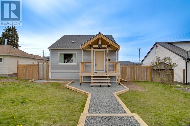 2490 10th Ave, House detached with 4 bedrooms, 2 bathrooms and 4 parking in Port Alberni BC | Image 1