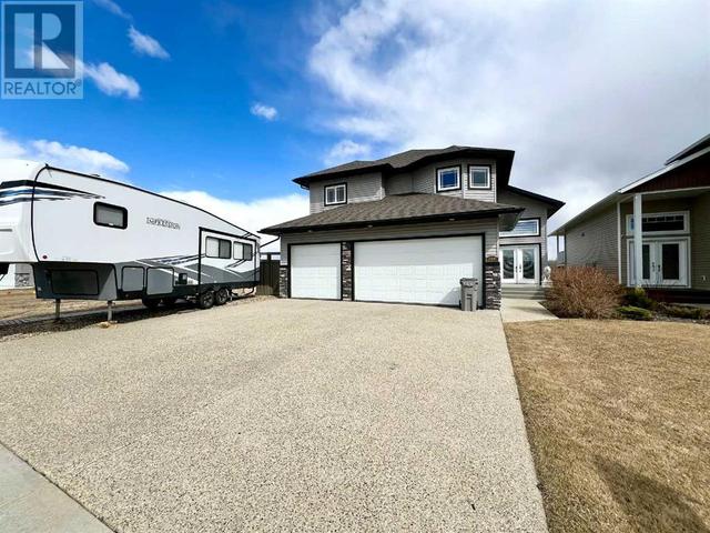7041 85 Street, House detached with 4 bedrooms, 3 bathrooms and 6 parking in Grande Prairie AB | Image 1