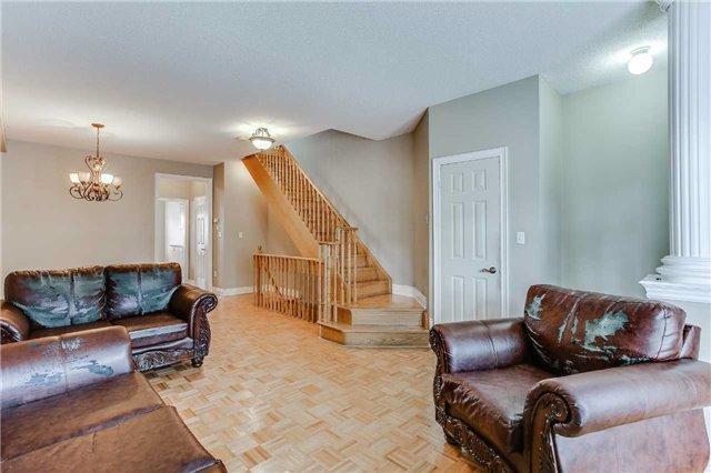 8 Terceira Circ, House semidetached with 3 bedrooms, 4 bathrooms and 2 parking in Toronto ON | Image 10