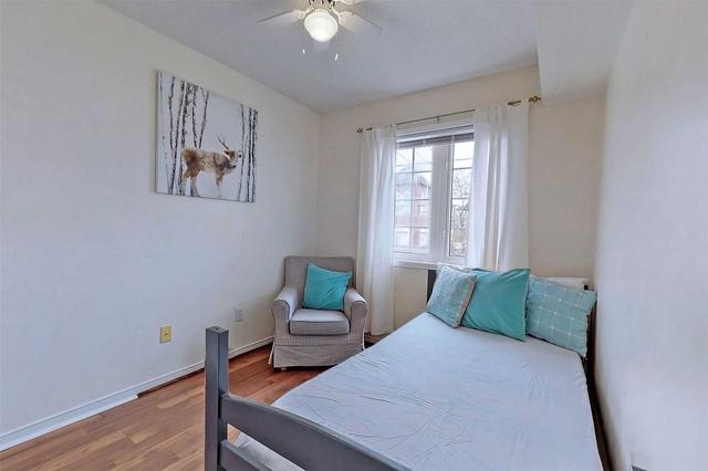 th15 - 593 Kennedy Rd, Townhouse with 3 bedrooms, 2 bathrooms and 1 parking in Toronto ON | Image 10