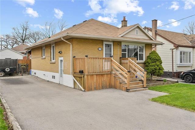 352 East 28th Street, House detached with 3 bedrooms, 2 bathrooms and 5 parking in Hamilton ON | Image 2