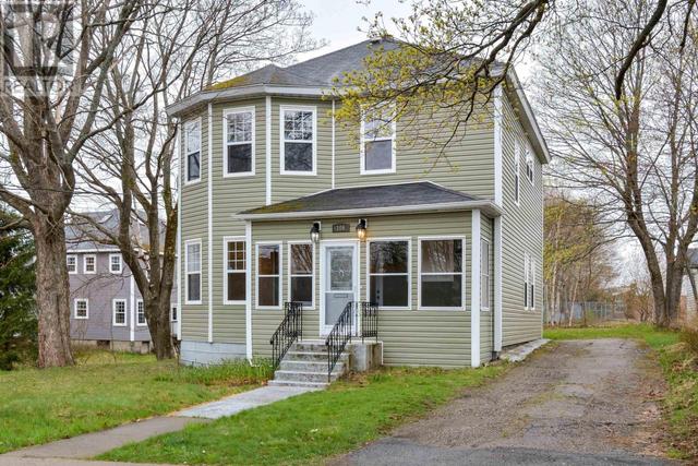 106 Stanley Street, House detached with 3 bedrooms, 1 bathrooms and null parking in Cape Breton NS | Card Image