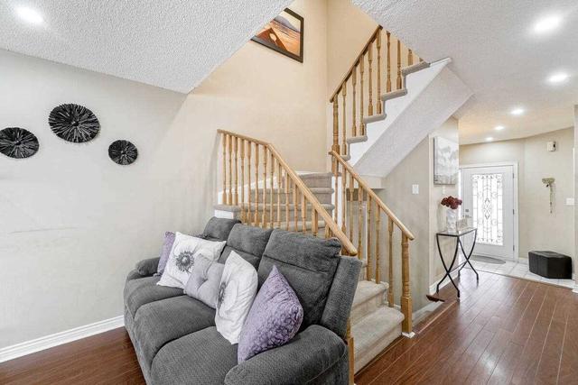 132 Leeward Dr, House detached with 4 bedrooms, 4 bathrooms and 3 parking in Brampton ON | Image 10