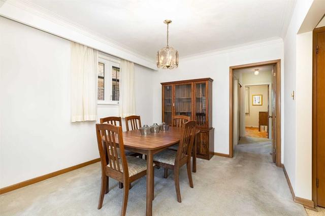 246 Elmwood Ave, House detached with 3 bedrooms, 2 bathrooms and 3 parking in Toronto ON | Image 5