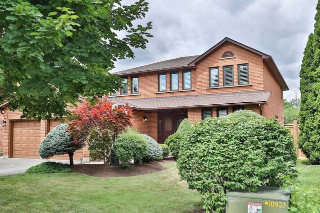 1385 Peartree Circ, House detached with 4 bedrooms, 3 bathrooms and 4 parking in Oakville ON | Card Image