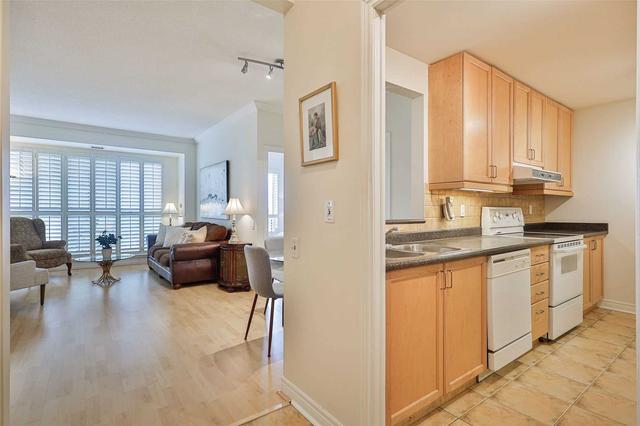 807 - 350 Mill Rd, Condo with 2 bedrooms, 2 bathrooms and 1 parking in Toronto ON | Image 3