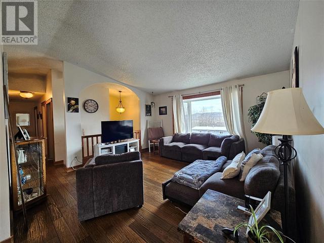 5124 45 Avenue Nw, House detached with 4 bedrooms, 2 bathrooms and 1 parking in Chetwynd BC | Image 10