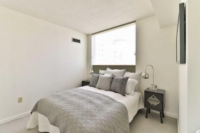 504 - 47 St Clair Ave W, Condo with 2 bedrooms, 2 bathrooms and 1 parking in Toronto ON | Image 13