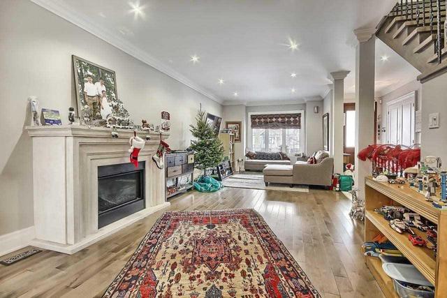 80 Lynnhaven Rd, House detached with 5 bedrooms, 4 bathrooms and 4 parking in Toronto ON | Image 3