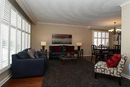 14 Norby Cres, House detached with 3 bedrooms, 2 bathrooms and 2 parking in Toronto ON | Image 2