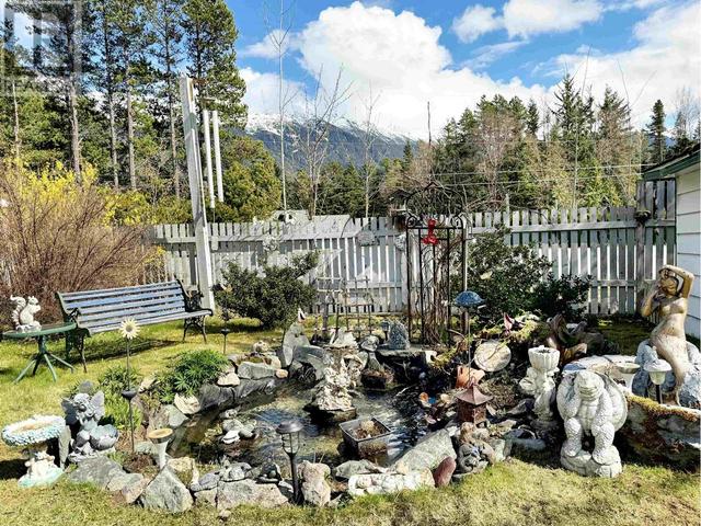 3611 Cottonwood Crescent, House detached with 4 bedrooms, 2 bathrooms and null parking in Kitimat Stikine E BC | Image 37