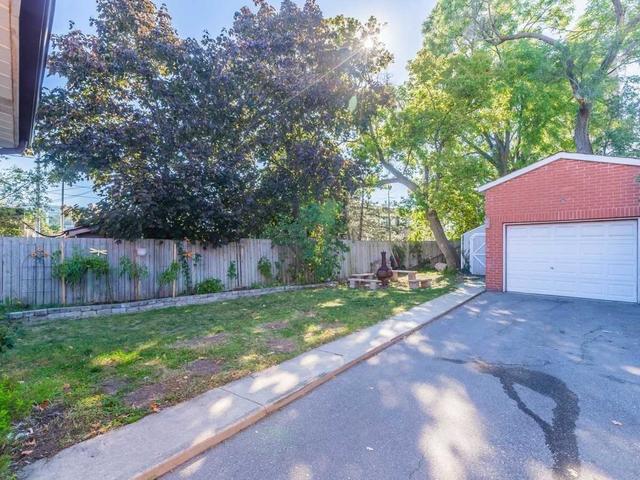 1 Cardell Ave N, House detached with 3 bedrooms, 2 bathrooms and 3 parking in Toronto ON | Image 15
