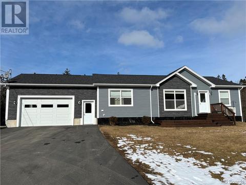 5 Bancroft Point Road, House detached with 5 bedrooms, 2 bathrooms and null parking in Grand Manan NB | Card Image