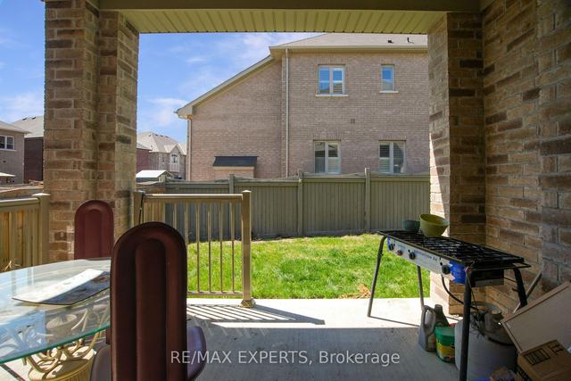 8 Observatory Cres, House detached with 4 bedrooms, 5 bathrooms and 4 parking in Brampton ON | Image 32