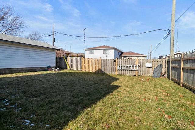 89 Oak St E, House detached with 3 bedrooms, 2 bathrooms and 3 parking in Leamington ON | Image 14