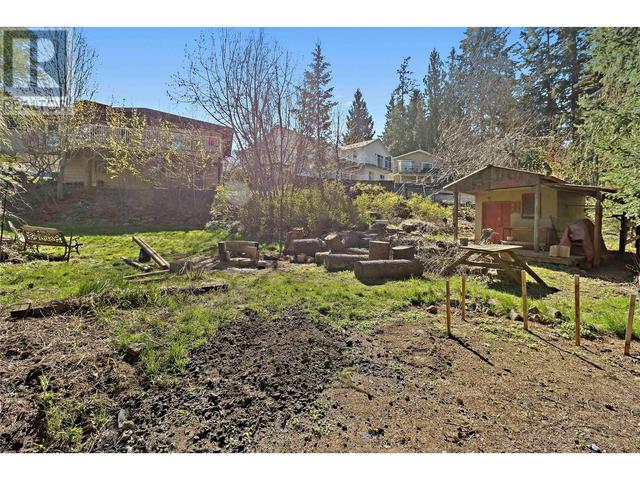 2213 Lakeview Drive, House detached with 2 bedrooms, 2 bathrooms and 2 parking in Columbia Shuswap C BC | Image 33