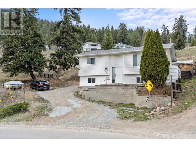 1718 Grandview Avenue, House detached with 5 bedrooms, 2 bathrooms and 8 parking in Lumby BC | Image 1