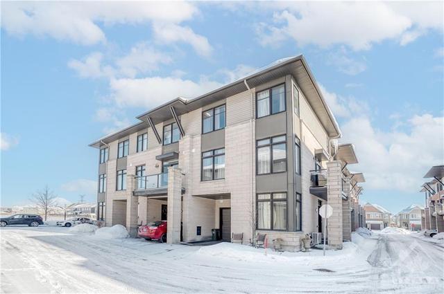 115 Chaperal Private, Townhouse with 2 bedrooms, 2 bathrooms and 2 parking in Ottawa ON | Image 3