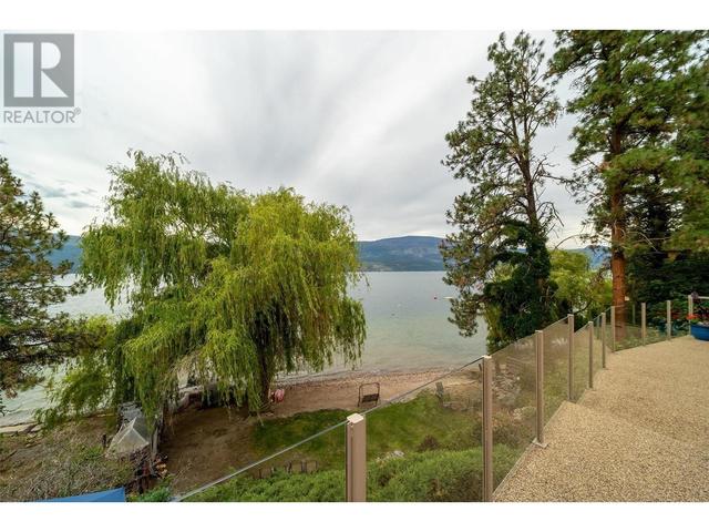 17130 Coral Beach Road, House detached with 3 bedrooms, 2 bathrooms and 3 parking in Lake Country BC | Image 26