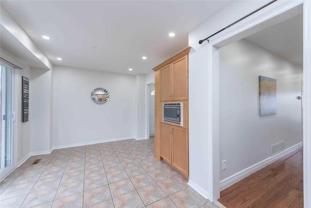 389 Aberdeen Ave, House detached with 3 bedrooms, 4 bathrooms and 2 parking in Vaughan ON | Image 14