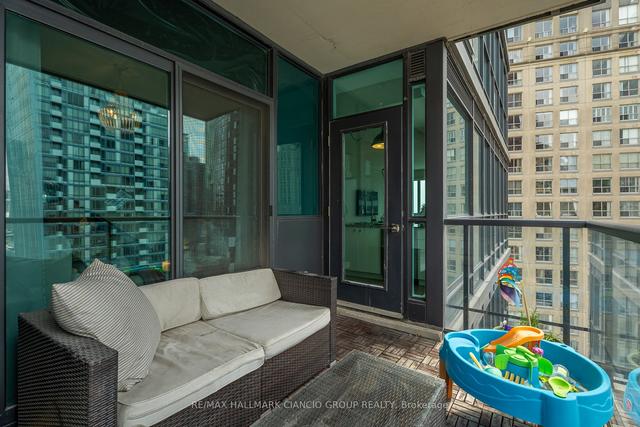 2104 - 1 Scott St, Condo with 2 bedrooms, 2 bathrooms and 1 parking in Toronto ON | Image 21