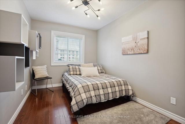 335 Crowder Blvd, House attached with 3 bedrooms, 2 bathrooms and 4 parking in Newmarket ON | Image 13