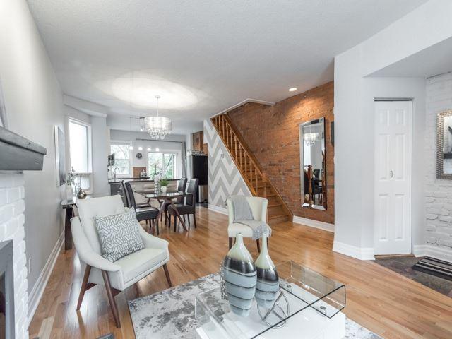 21 Bertmount Ave, House semidetached with 3 bedrooms, 2 bathrooms and null parking in Toronto ON | Image 4
