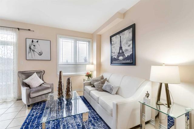 26 Saint Grace Crt, House semidetached with 3 bedrooms, 4 bathrooms and 2 parking in Brampton ON | Image 6