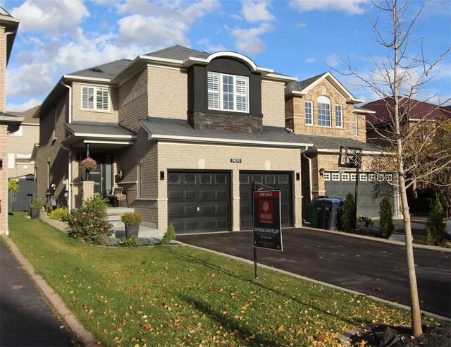 7409 Lantern Fly Hllw, House detached with 3 bedrooms, 4 bathrooms and 6 parking in Mississauga ON | Card Image