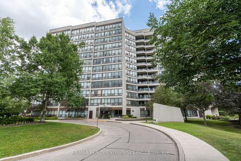 802 - 10 Laurelcrest St, Condo with 2 bedrooms, 2 bathrooms and 2 parking in Brampton ON | Card Image