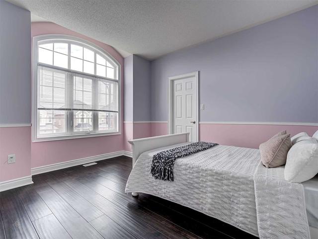 3 Waterwide Cres, House detached with 4 bedrooms, 4 bathrooms and 6 parking in Brampton ON | Image 9
