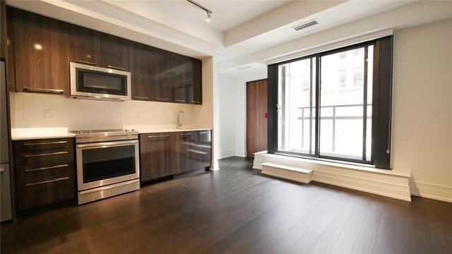 Th104 - 90 Niagara St N, Townhouse with 2 bedrooms, 2 bathrooms and 1 parking in Toronto ON | Image 7