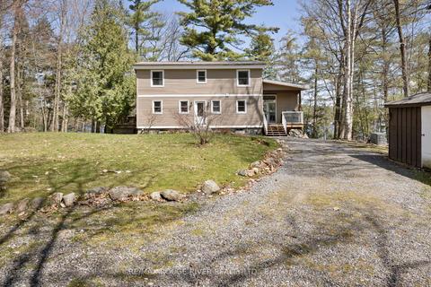 1111 Whitehead Farm Rd, House detached with 4 bedrooms, 2 bathrooms and 14 parking in Gravenhurst ON | Card Image